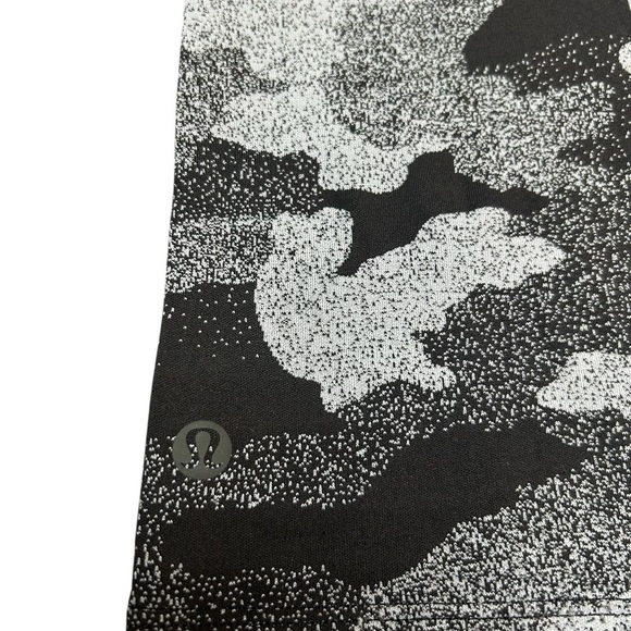 LULULEMON All Yours Short Sleeve Training Tee Womens 2 Black Gray Camo Print - Picture 3 of 8